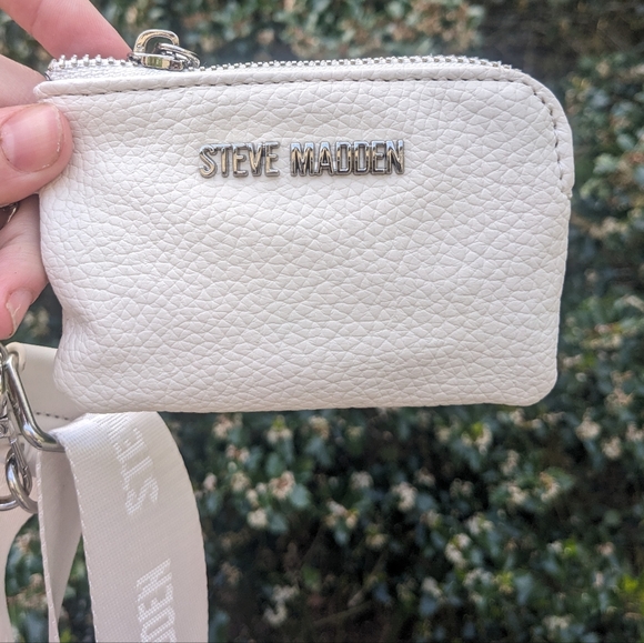 Steve Madden White Half Moon Sling Crossbody Bag With Matching Wallet. NWT. - Picture 15 of 16